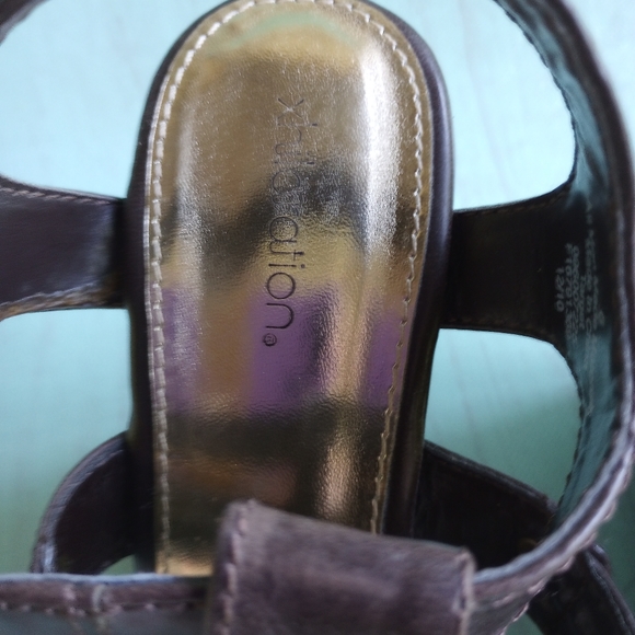 Xhilaration Wedge Brown Strappy Open Toe Heels: US Size 6 - Picture 6 of 11
